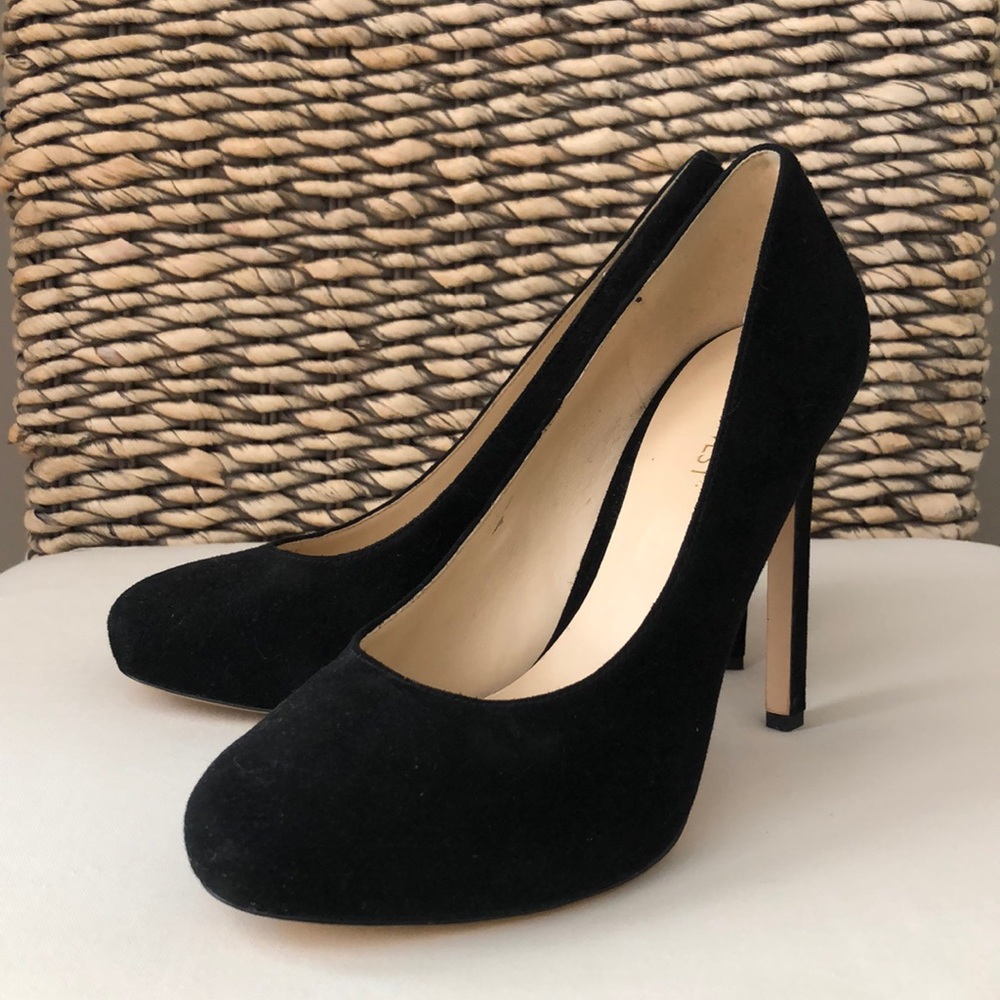 Nine West Black suede heels